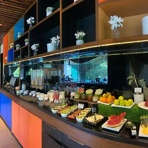 Golden Tulip Centre Hotel